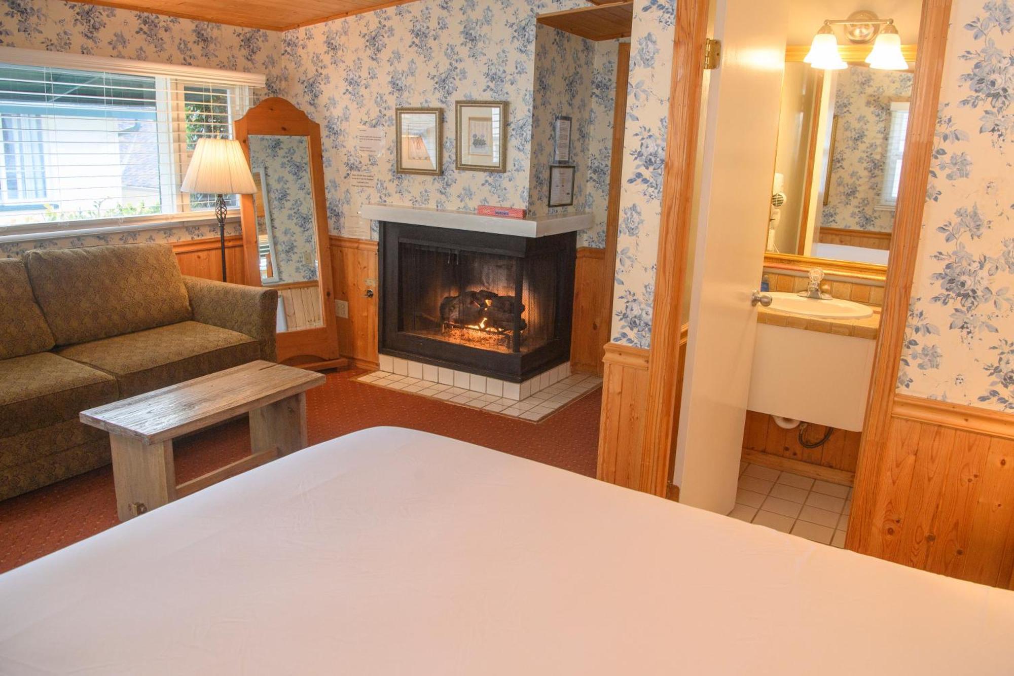 Carmel Fireplace Inn Eksteriør billede