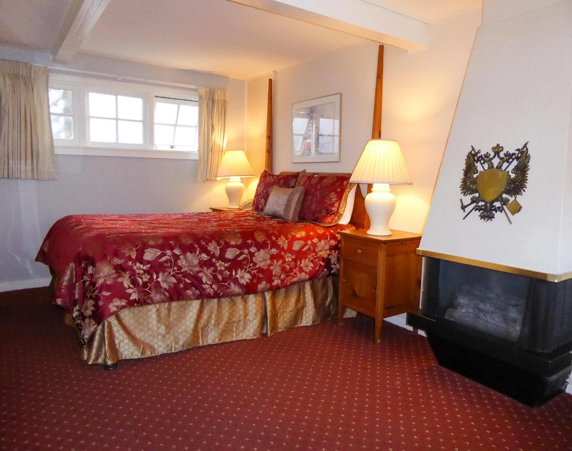 Carmel Fireplace Inn Eksteriør billede