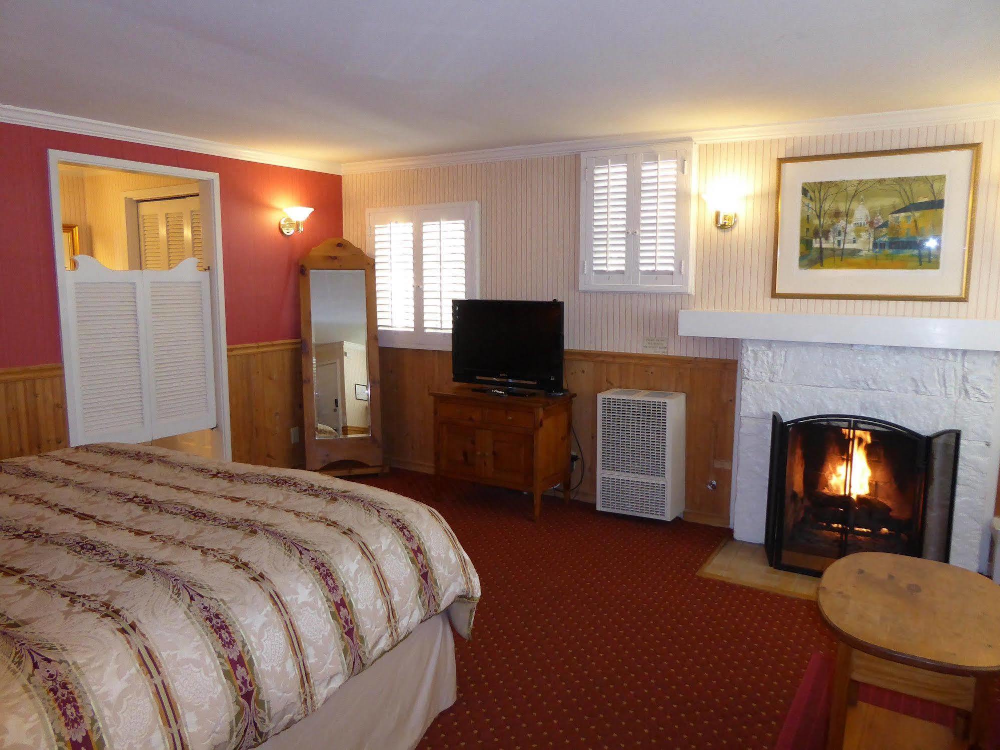 Carmel Fireplace Inn Eksteriør billede